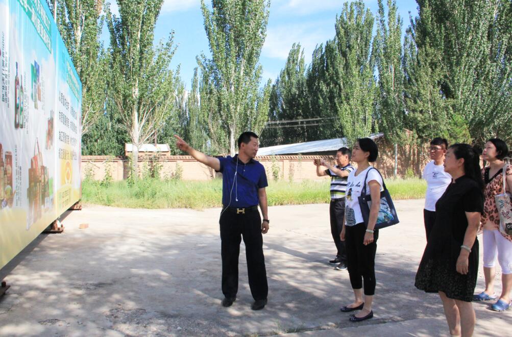 協(xié)會組織專家對申報名優(yōu)特認定的部分企業(yè)進行實地考察